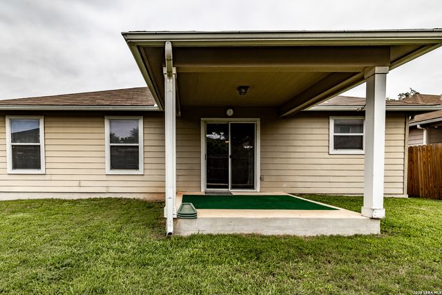3304 Whisper Blf, Schertz, TX 78108