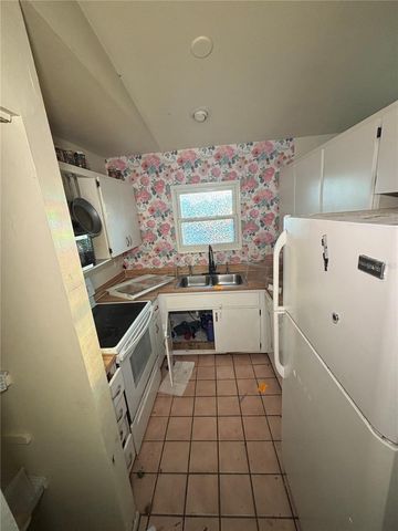 2923 SW 11TH COURT, Cape Coral, FL 33914