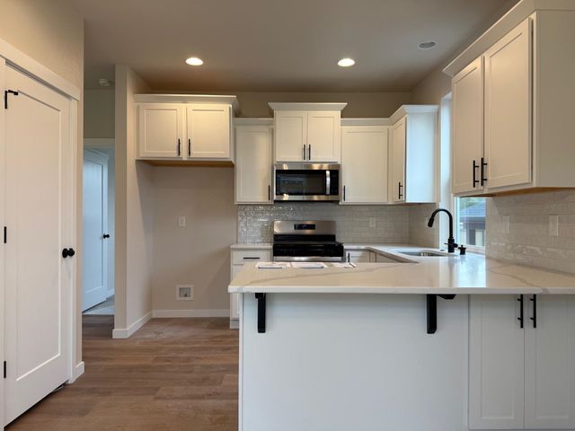 3214 S CUSTER Ln, Spokane, WA 99203