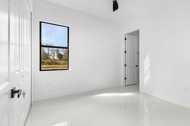 918 Anaconda Avenue, Lehigh Acres, FL 33974