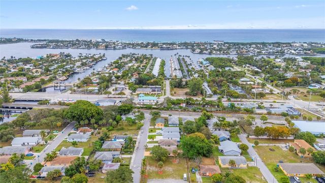 416 NE 12th Avenue, Boynton Beach, FL 33435