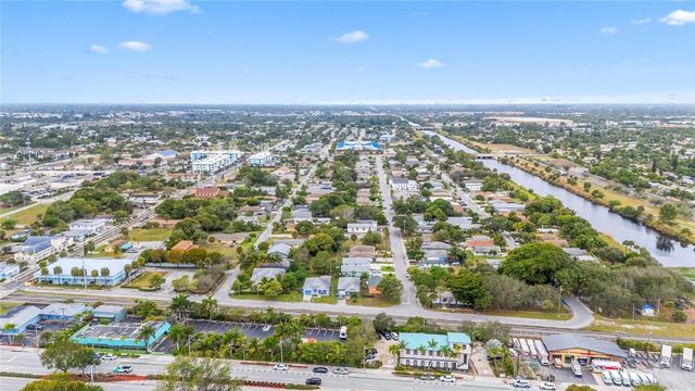 416 NE 12th Avenue, Boynton Beach, FL 33435