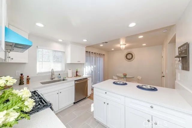 918 Huntington Drive O, Duarte, CA 91010