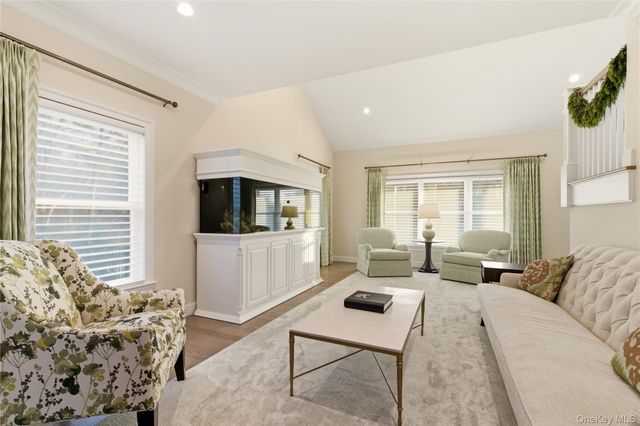 2 Ashley Court, Northport, NY 11768