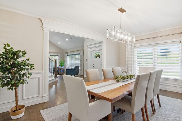 2 Ashley Court, Northport, NY 11768