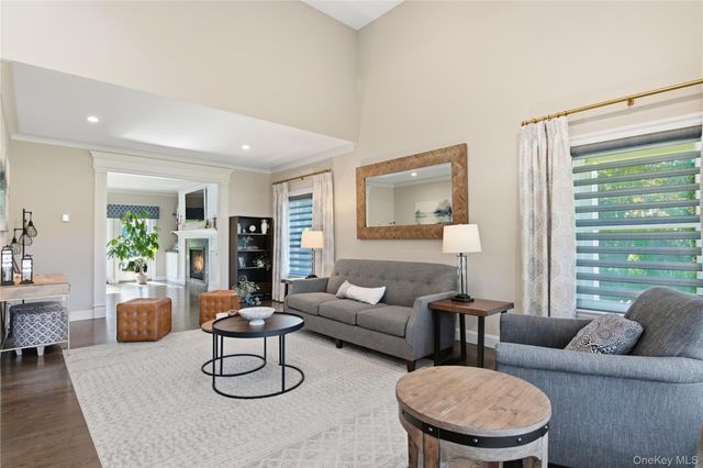 2 Ashley Court, Northport, NY 11768