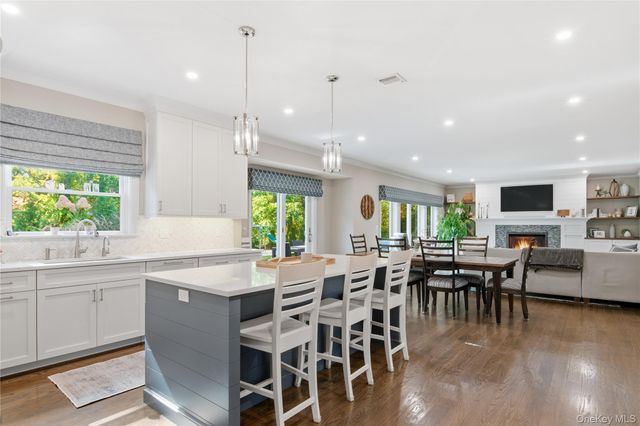 2 Ashley Court, Northport, NY 11768