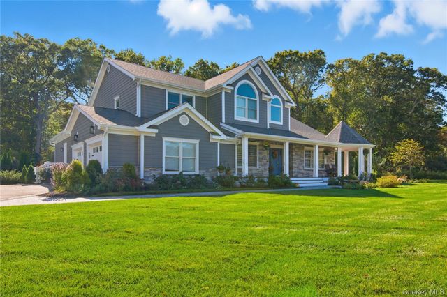 2 Ashley Court, Northport, NY 11768