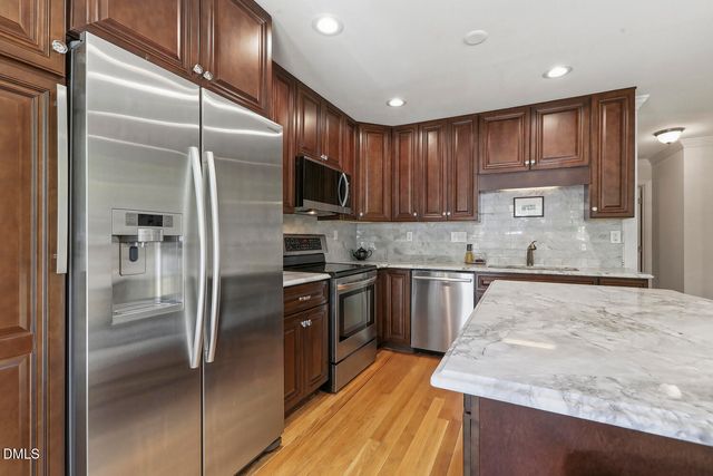 1210 Cranebridge Place, Chapel Hill, NC 27517