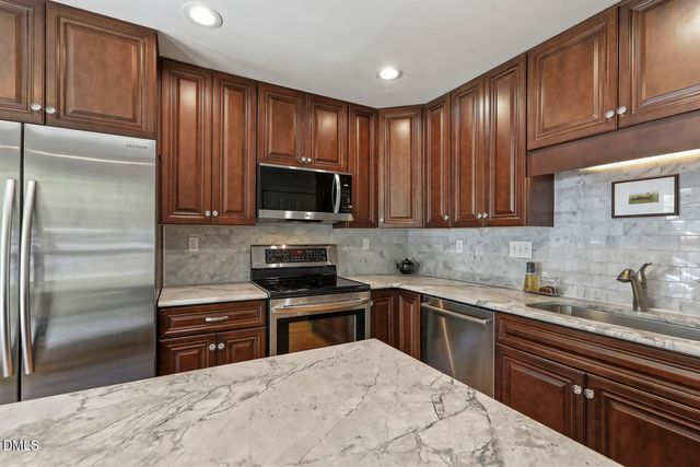 1210 Cranebridge Place, Chapel Hill, NC 27517
