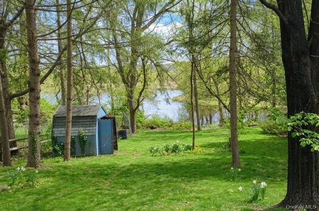 8 Wisner Trail, Warwick, NY 10990