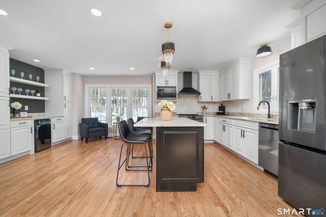 34 Lindencrest Drive, Danbury, CT 06811