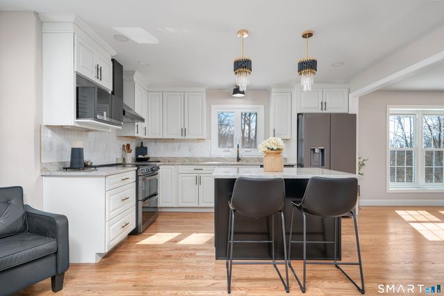 34 Lindencrest Drive, Danbury, CT 06811