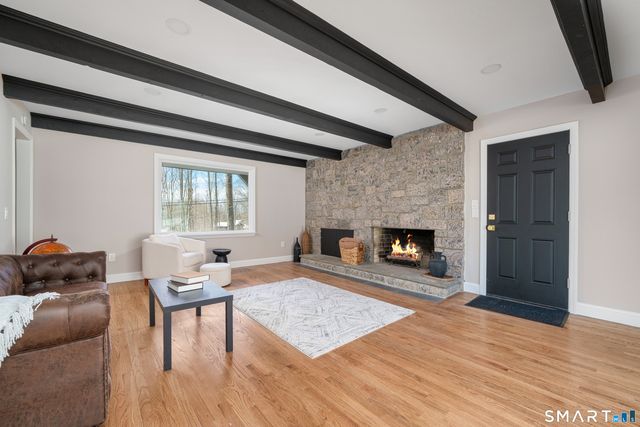 34 Lindencrest Drive, Danbury, CT 06811