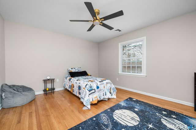 34 Lindencrest Drive, Danbury, CT 06811