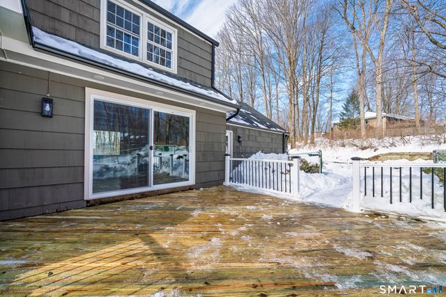 34 Lindencrest Drive, Danbury, CT 06811