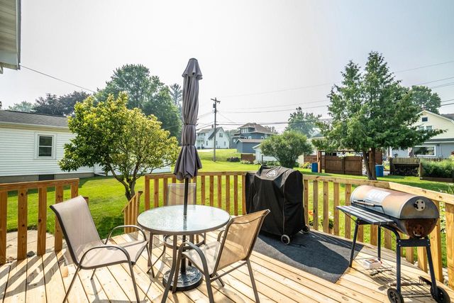 213 W Walnut STREET, Horicon, WI 53032