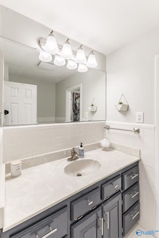 1115 Mckinley Avenue NE, Huntsville, AL 35801