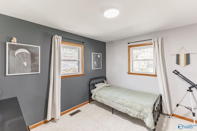 1115 Mckinley Avenue NE, Huntsville, AL 35801