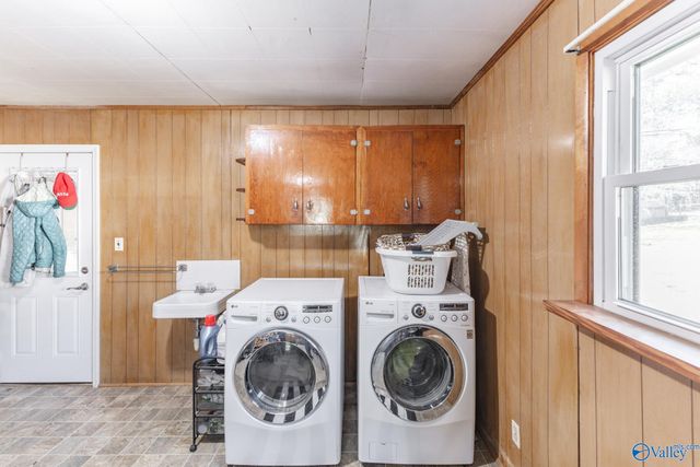 1115 Mckinley Avenue NE, Huntsville, AL 35801