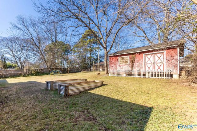 1115 Mckinley Avenue NE, Huntsville, AL 35801