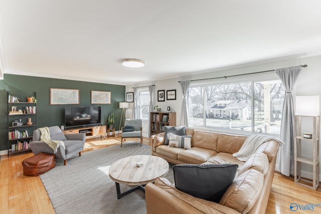 1115 Mckinley Avenue NE, Huntsville, AL 35801