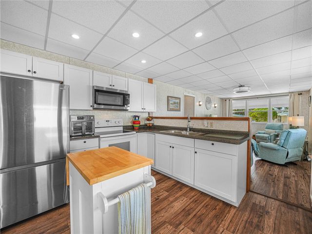 98 SILVERSIDES STREET, Lake Wales, FL 33898