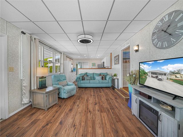 98 SILVERSIDES STREET, Lake Wales, FL 33898