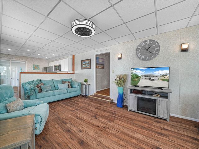 98 SILVERSIDES STREET, Lake Wales, FL 33898