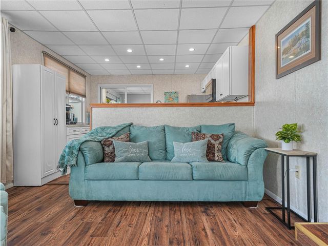 98 SILVERSIDES STREET, Lake Wales, FL 33898