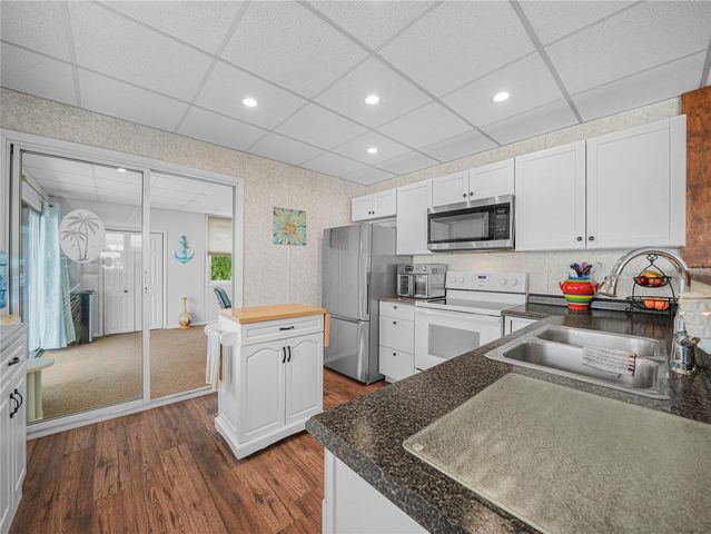 98 SILVERSIDES STREET, Lake Wales, FL 33898