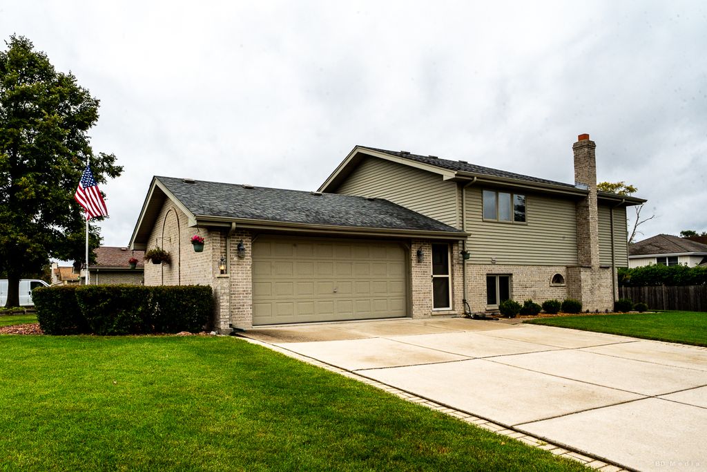 10708 Willow Avenue, Mokena, IL 60448 — photo 2