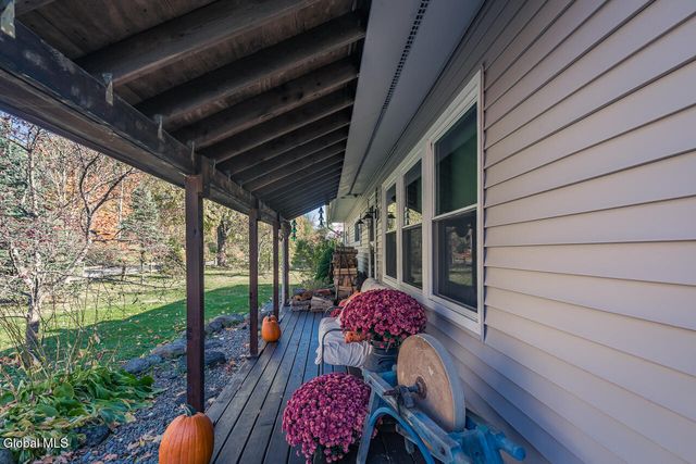 1302 County Highway 107, Perth, NY 12070