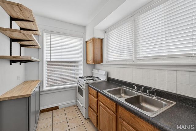 5205 S Kingshighway Boulevard, St Louis, MO 63109