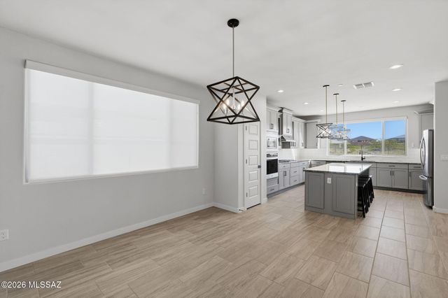 552 N Hollow Hoot Place, Sahuarita, AZ 85629