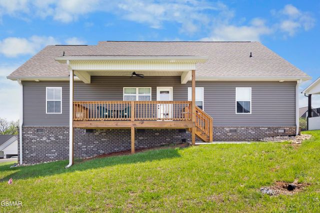 2718 Vista Meadows Lane, Sevierville, TN 37876