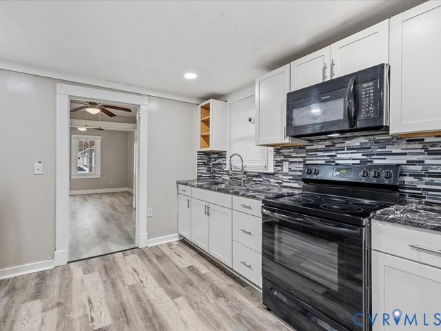 405 N 12th Ave, Hopewell, VA 23860