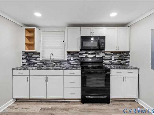 405 N 12th Ave, Hopewell, VA 23860