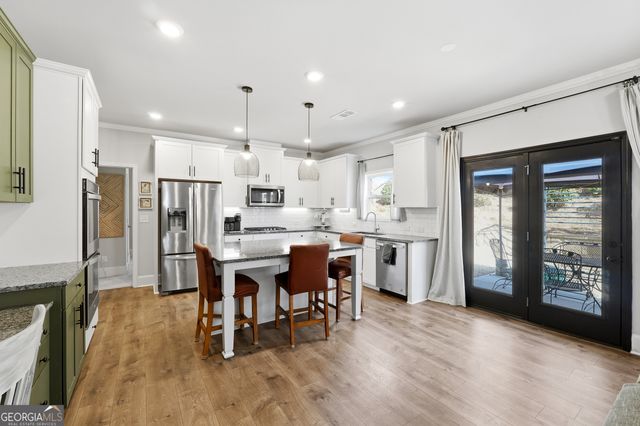 121 Treeline Trail, Canton, GA 30115