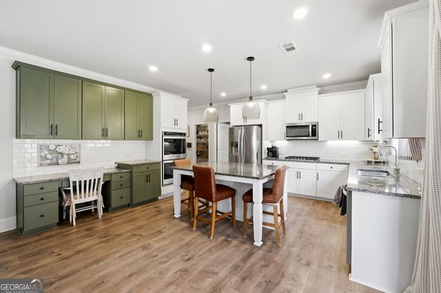 121 Treeline Trail, Canton, GA 30115