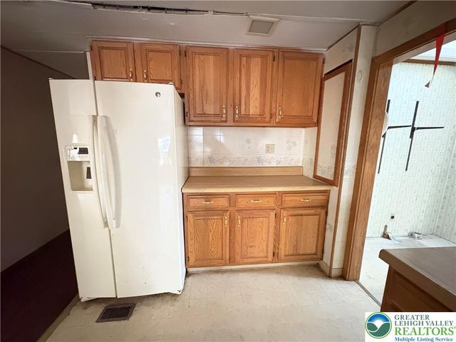 1433 Deerpath Drive, Lehigh Twp, PA 18088