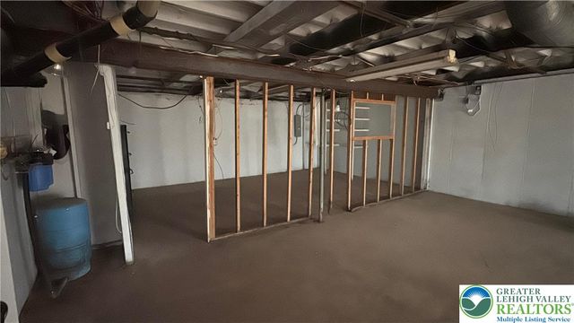 1433 Deerpath Drive, Lehigh Twp, PA 18088