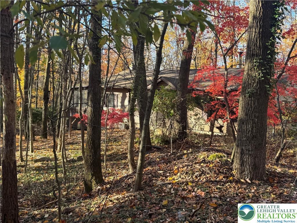 1433 Deerpath Drive, Lehigh Twp, PA 18088