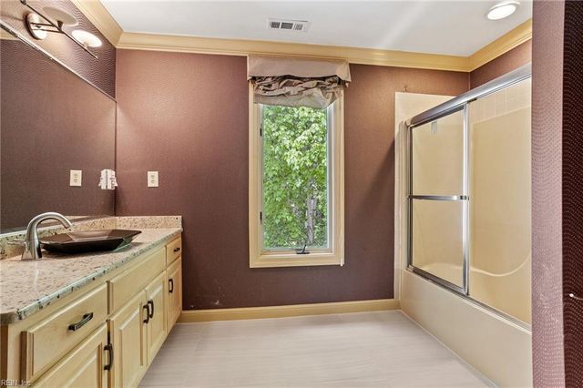 924 Enfield CHSE, Virginia Beach, VA 23452