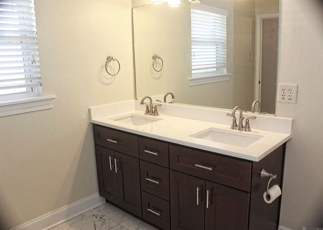 317 Oak St, Denham Springs, LA 70726