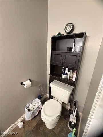 1461 Brookridge Avenue, Louisville, OH 44641