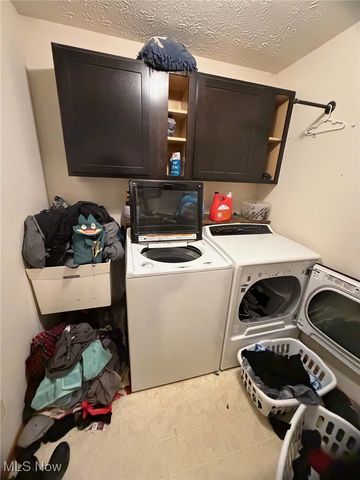 1461 Brookridge Avenue, Louisville, OH 44641