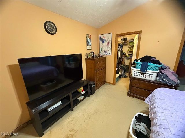 1461 Brookridge Avenue, Louisville, OH 44641