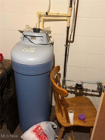 1461 Brookridge Avenue, Louisville, OH 44641