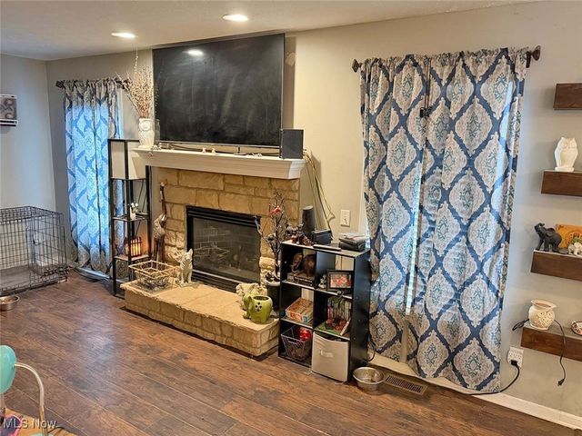 1461 Brookridge Avenue, Louisville, OH 44641